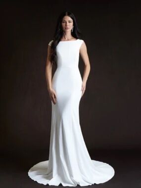 Elegant White Boatneck Mermaid Gown